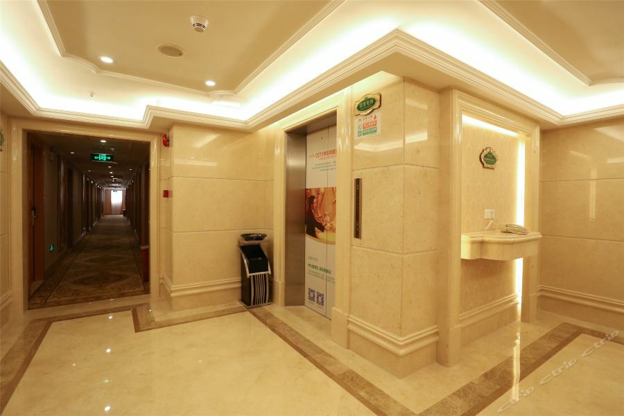 vienna hotel shenzhen dongmen old street